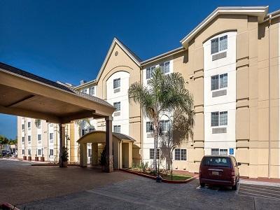 Candlewood Lax By Ihg Hotel 2*