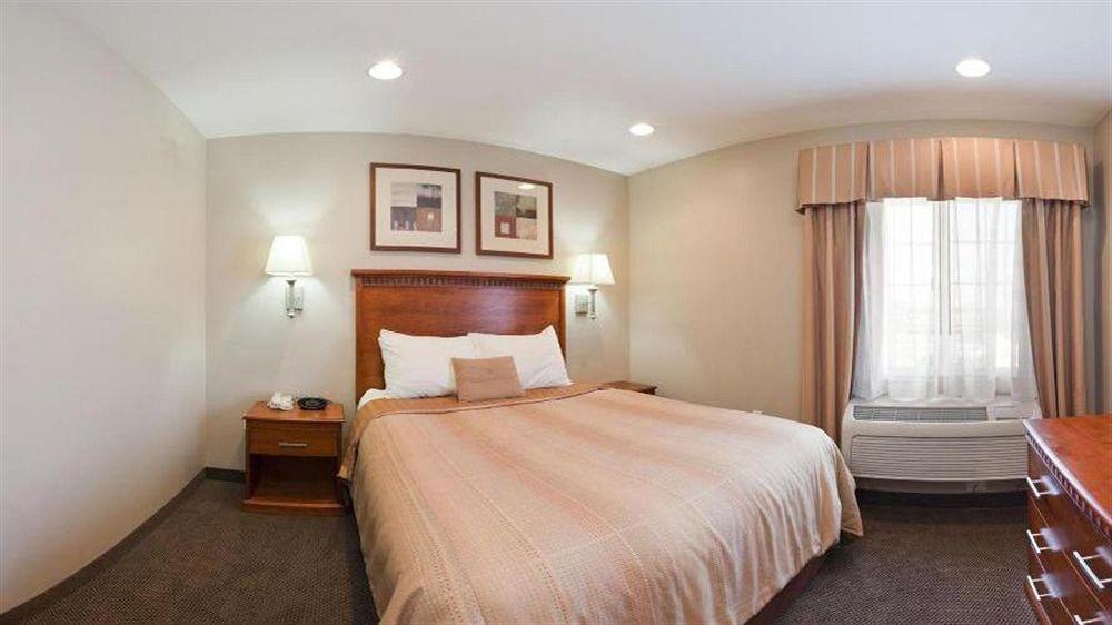 Candlewood Lax By Ihg 2* Hawthorne